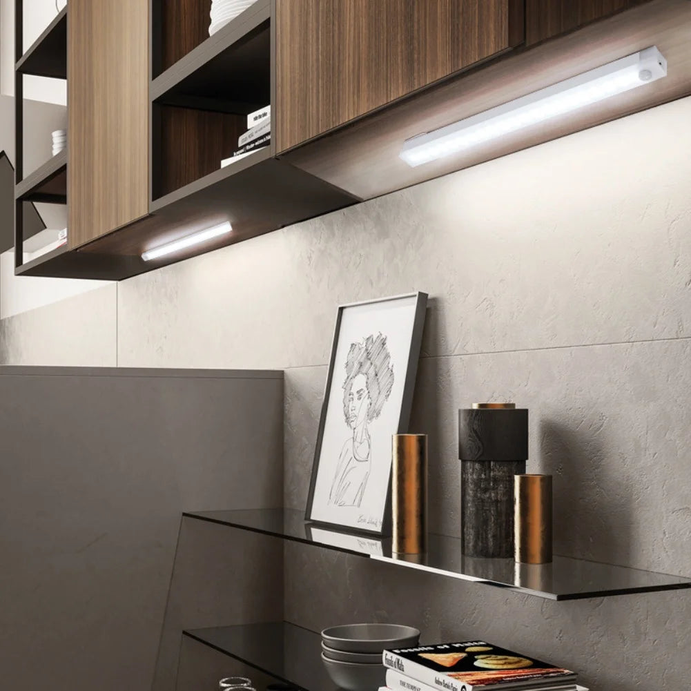 Bewegungs‑Sensor‑LED‑Leuchte – Kabellos, Aufladbar über USB‑C, für Schrank, Küche & Treppe